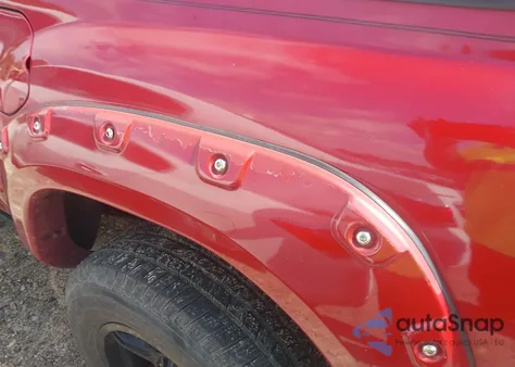 2015 Toyota Tacoma Base V6 из США, поврежденный, VIN 3TMLU4EN8FM183960